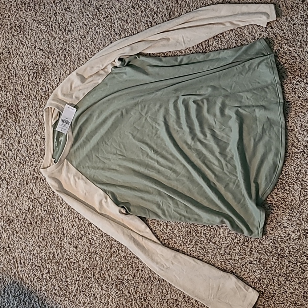 American Eagle shirt size Large
